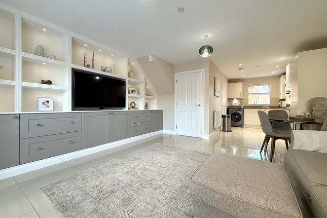 12 Y Dolydd, Aberdare photo 4