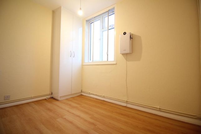 75757h, The Larches, Uxbridge photo 5