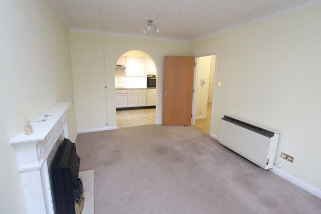 Property for sale in Harrison Close, Hitchin