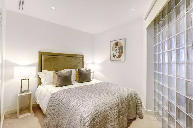 Flat 12, 1, Hans Crescent, London photo 3