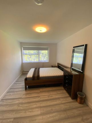 Thumbnail Flat to rent in Saltcroft Close, Wembley, Brent