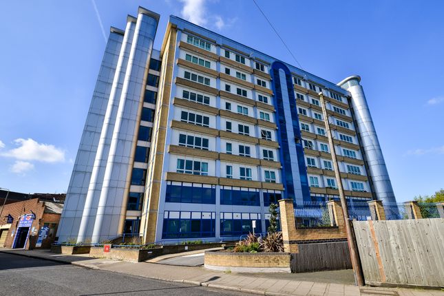 Flat 12, Bromley photo 2