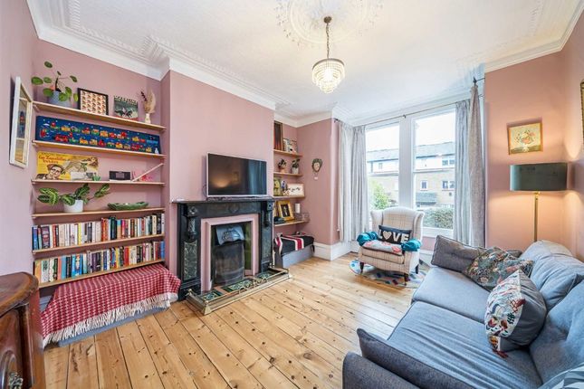 98, Ravensbourne Road, London photo 2