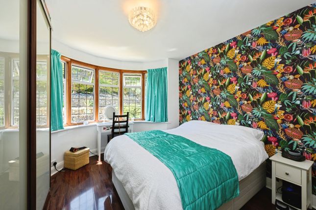 112, Valley Road, Kenley photo 4