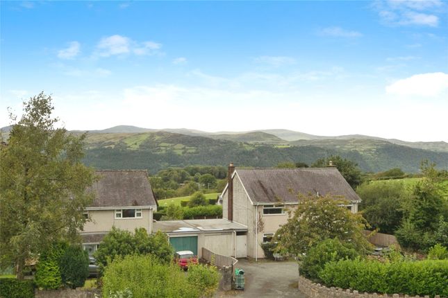 Dryll Heulyn,, Ffordd Trwyn Swch, Llanrwst photo 3