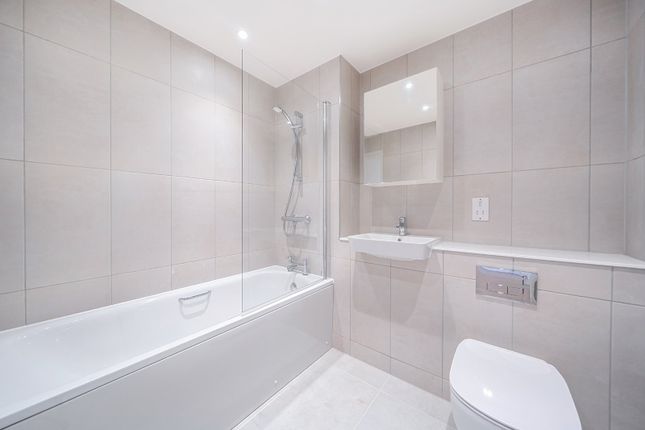 Pipits Place, Barking photo 4