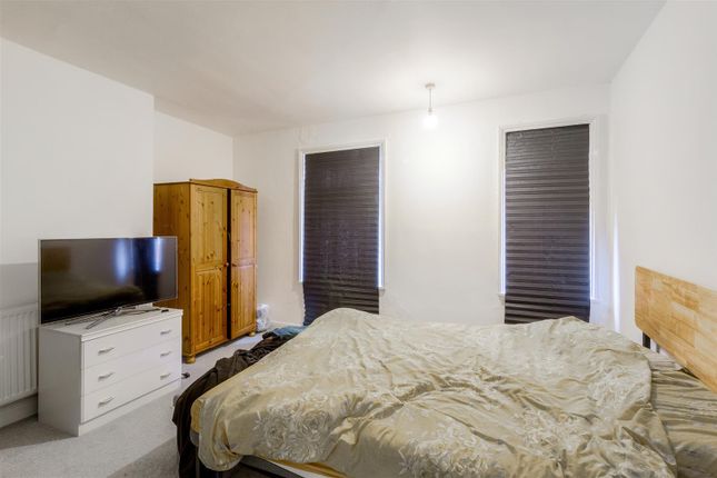 Alexandra Road, Wellingborough photo 5
