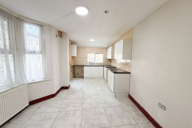 61 Mayville Road, London photo 3