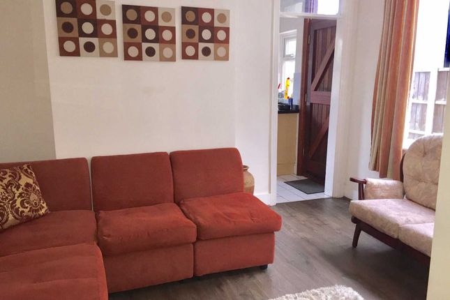 Room 4, Cheltenham Road, Southend On Sea photo 4