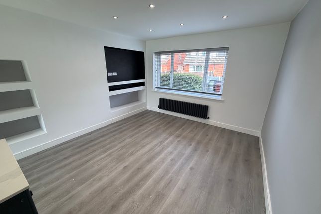 13, Elm Road, Bolton photo 2