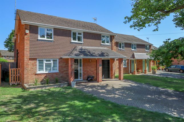Thumbnail Detached house for sale in Beechwood, Southwater, Horsham