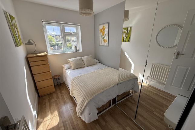 40, Beauchamp Road, West Molesey photo 4