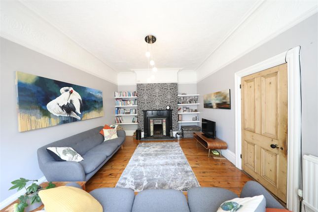 End terrace house for sale in Westbourne Avenue, Princes Avenue, Hull