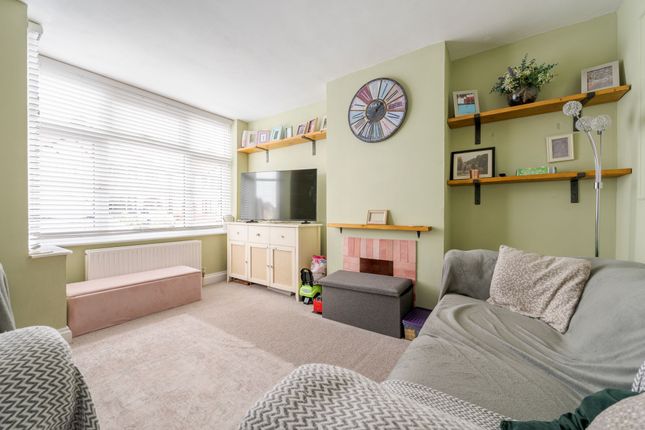 11 Eustace Road, Ipswich photo 2