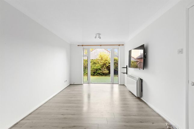 71 Dolphin Court, Kingsmead Road, High Wycombe photo 4
