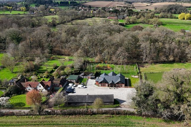 Sulham Stables, Sulham Lane, Pangbourne photo 4