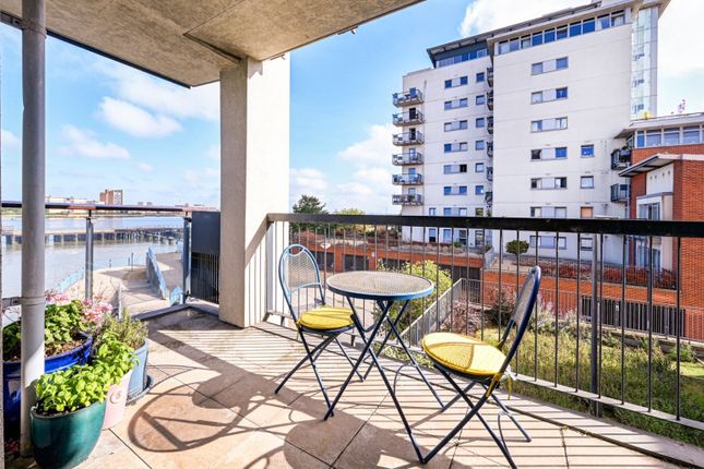 Thumbnail Flat to rent in 2-Bed Riverside Apartment With Balcony, Erebus Drive, London