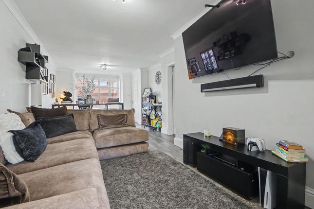 25 Ashby Road, Southampton photo 2
