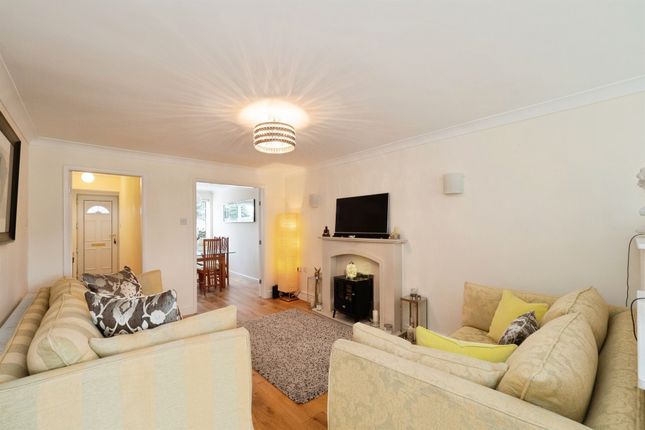 24, Grange Drive, Derby photo 3