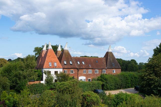 End terrace house for sale in Hatch Lane, Chartham Hatch, Canterbury