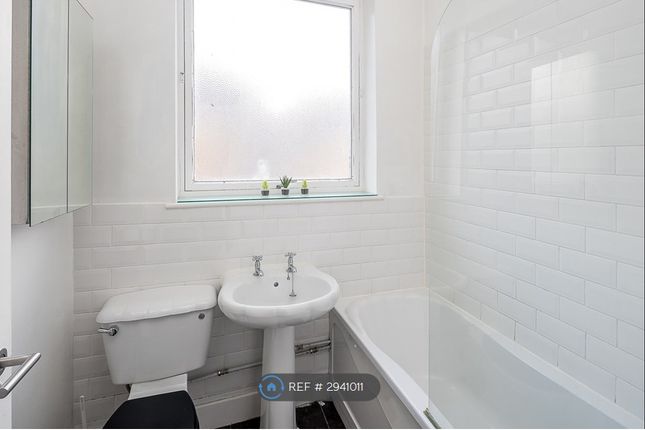 C Page Green Terrace, London, London photo 5