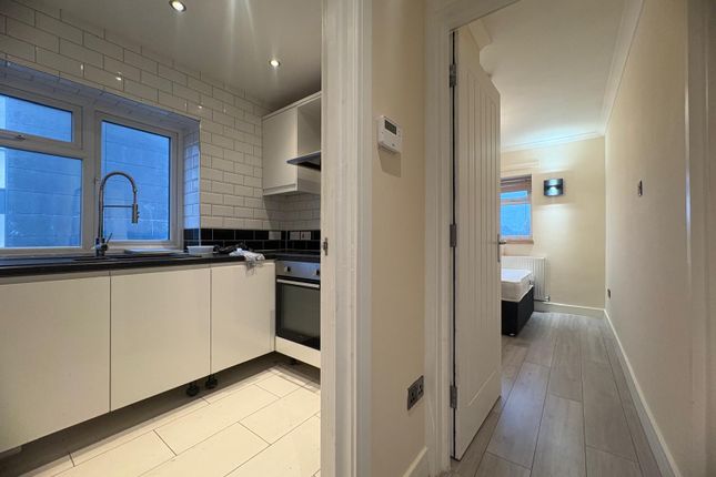 Highview Road, West Ealing photo 3