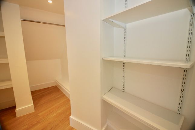 Flat to rent in Petherton Road, Canonbury, London