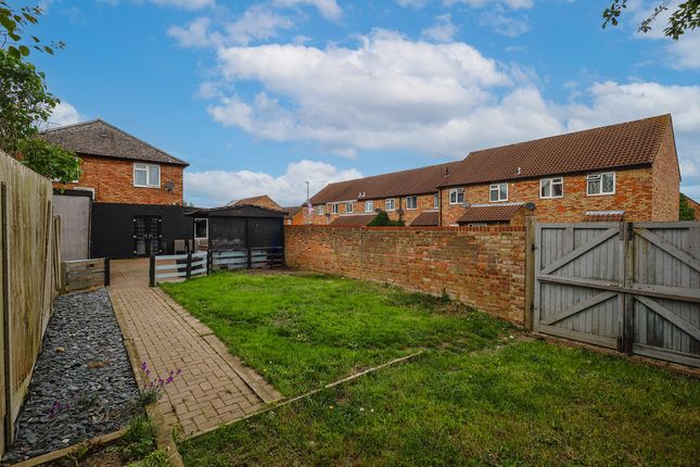 1, Sheering Court, Rayleigh photo 4
