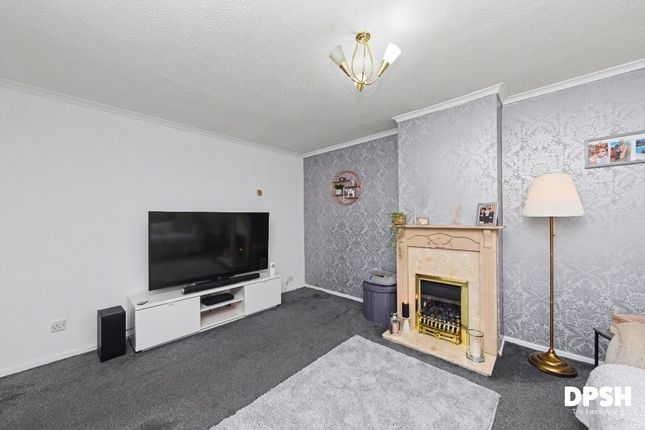 4 Broom View, Leeds photo 4