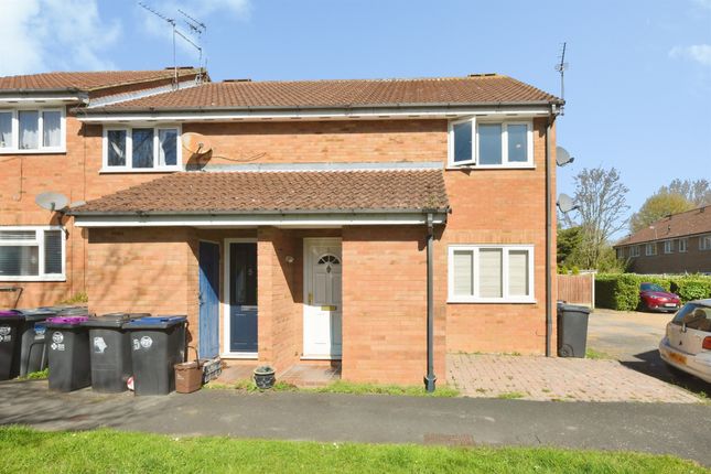 1-bed flat on 7, The Paddock, BISHOP'S STORTFORD, £125,000