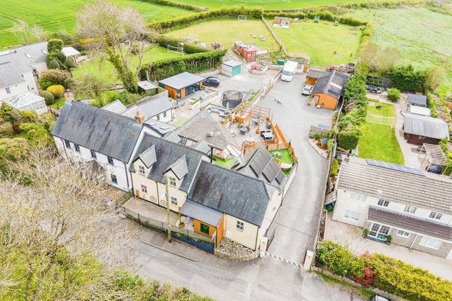 ., Green Dragon Cottage, Llancadle photo 3
