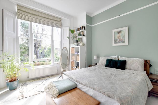 2-bed flat on Ground Floor Flat, 14, Eliot Park, Lewisham, £520,000