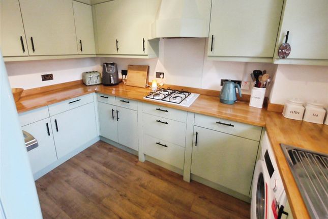 7, Conifer Drive, Brentwood photo 3