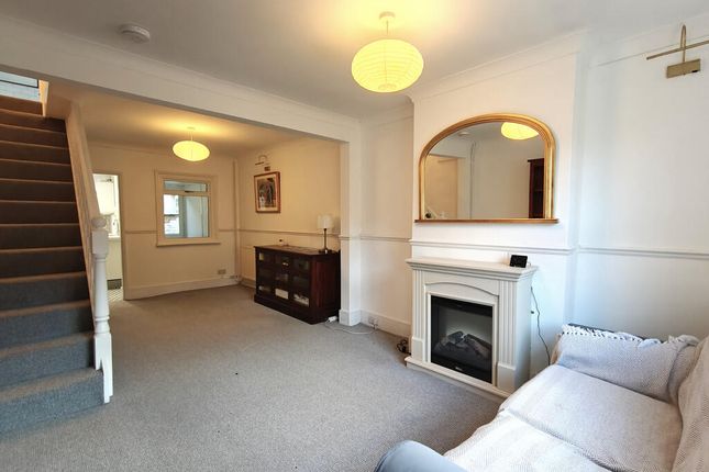 28, Alexandra Road, Uckfield photo 2