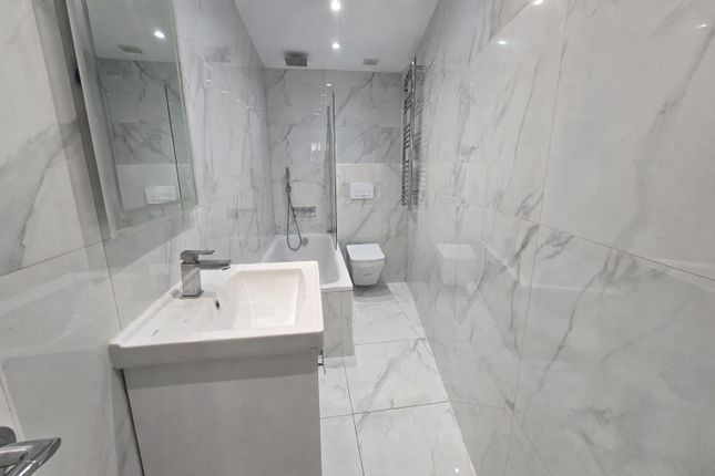 81A, Osbaldeston Road, London photo 4