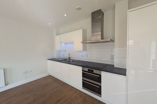7, Alderney Close, London photo 3