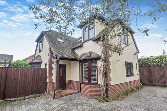 Detached house for sale in Kanes Hill, Southampton
