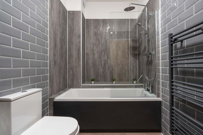 130, Doncaster Road, Newcastle photo 4