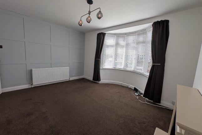 21, Estoril Road, Darlington photo 3