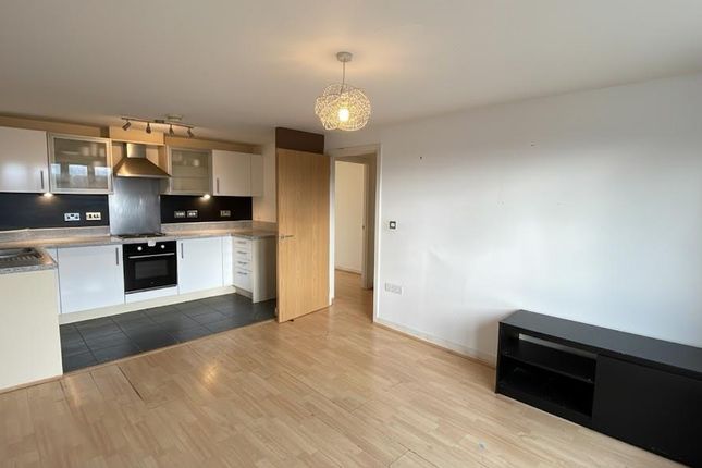 2-bed flat on Flat 36, Centrika, Bath Road, Slough, £165,000