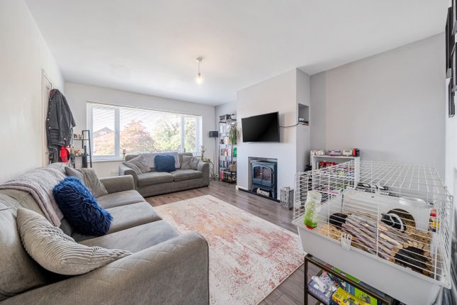 25, Wheelwright Close, West Yorkshire photo 2