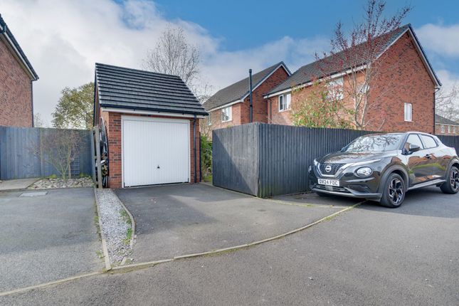 22 Wolstanholme Close, Congleton photo 3