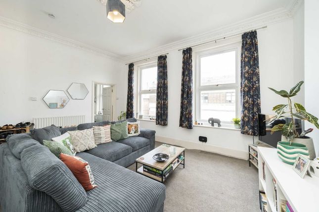 Thumbnail Flat for sale in Chestnut Grove, London