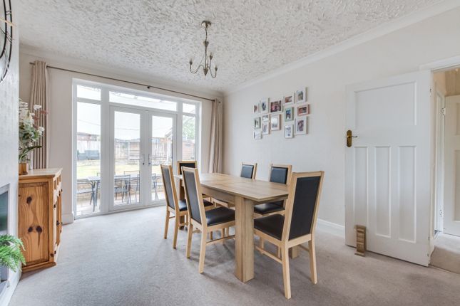 30 Tyndall Road, Welling photo 4