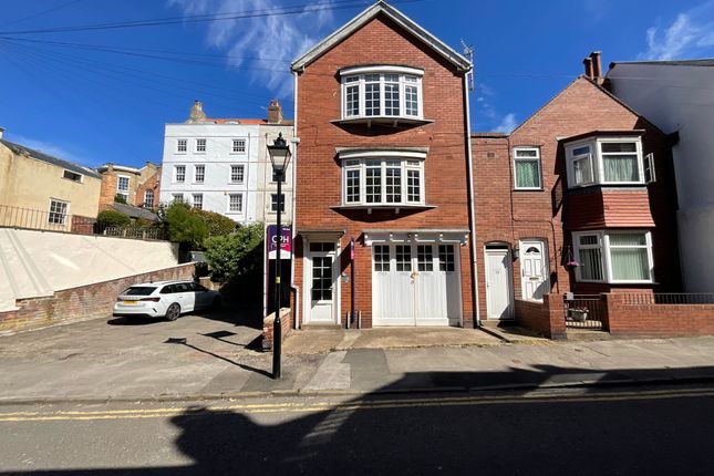 1-bed flat on Second Floor Flat, 36 Princess Street, Scarborough, £125,000