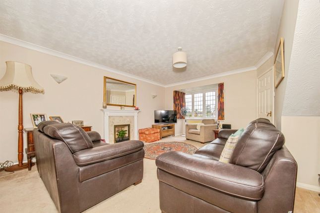15, Whitethorn Road, Ipswich photo 3