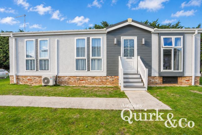 1-bed caravan on Creek Road, Canvey Island, £180,000