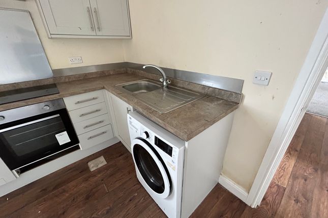 Flat to rent in Ship Hill, Rotherham