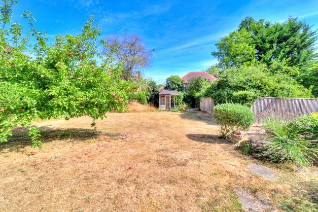 6 Virginia Gardens, High Wycombe photo 4
