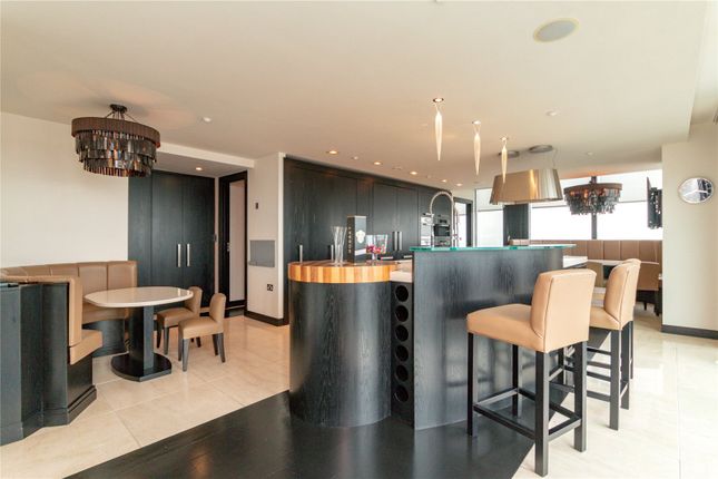 Flat for sale in Beetham Tower, 301 Deansgate, Manchester